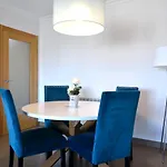 Flatselect Plaza Apartment