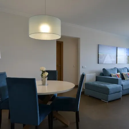 Flatselect Plaza Apartment